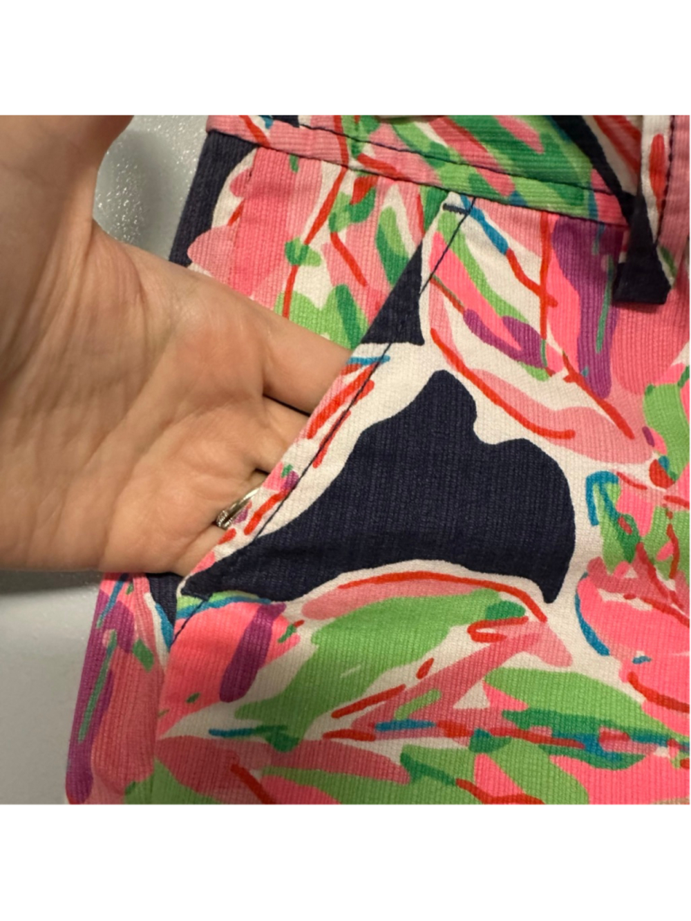 Women's Lilly Pulitzer Callahan Short size 00 Pink Navy floral print leaf - Picture 5 of 5